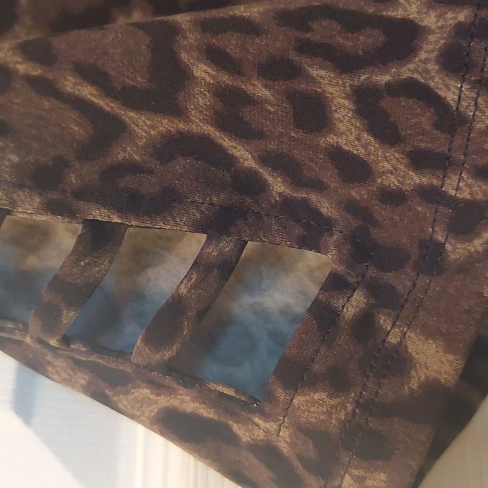 NWT, MICHAEL KORS blouse, size L, dark khaki/black color - Picture 5 of 6